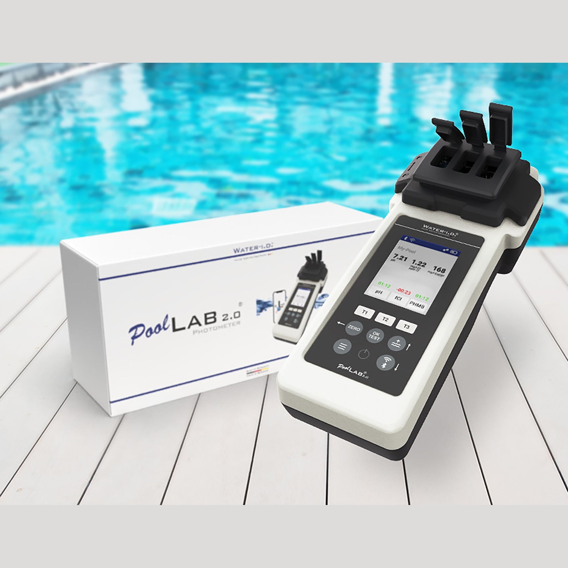 Swim & Fun Pool Lab 2.0 digital tester og emballage ved pool